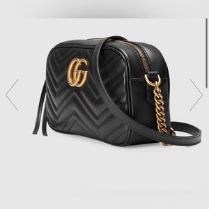Gucci Marmont Matelassé Shoulder Bag Sz. Small.